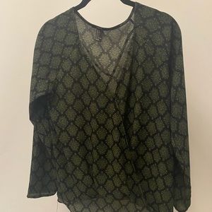Forever 21 green and black top